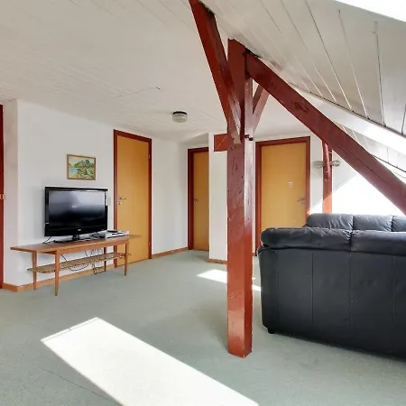 펜션 Holiday Home Veli - 1-7Km From The Sea By Interhome *